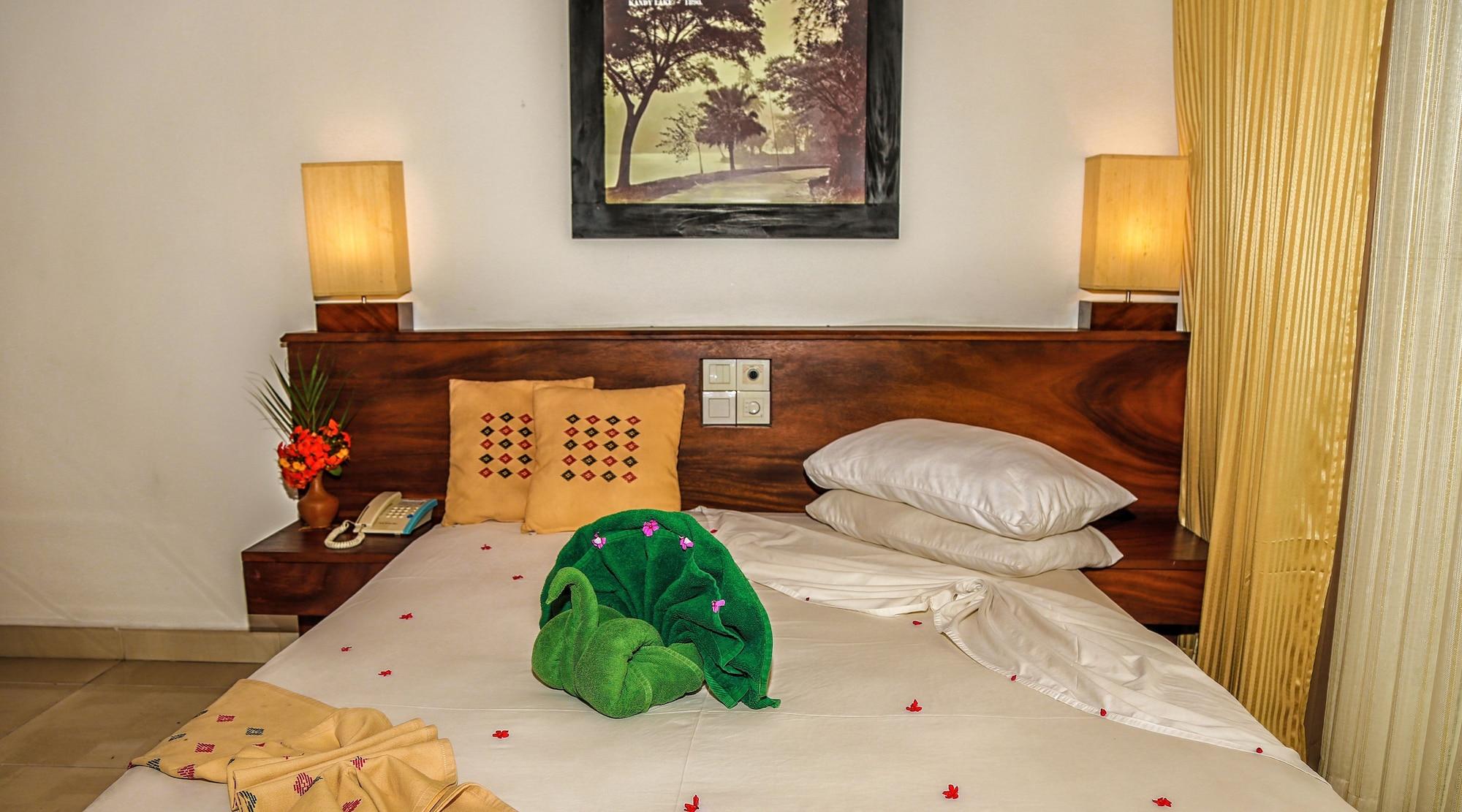 Senani Hotel Канді Екстер'єр фото