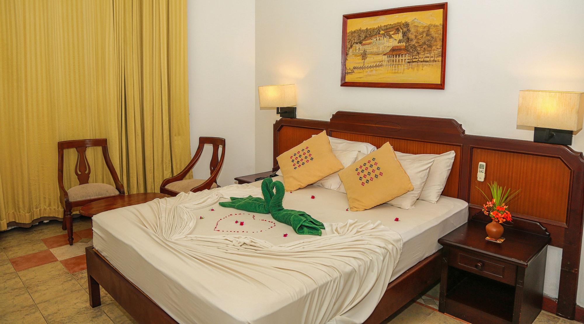 Senani Hotel Канді Екстер'єр фото