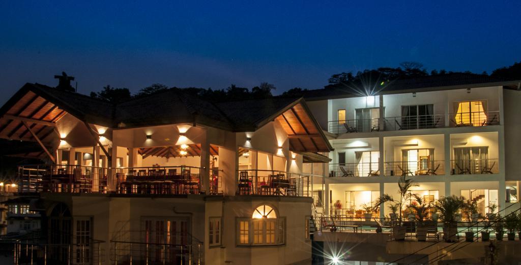Senani Hotel Канді Екстер'єр фото