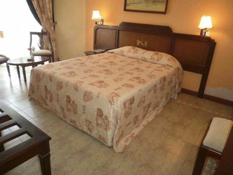 Senani Hotel Канді Екстер'єр фото