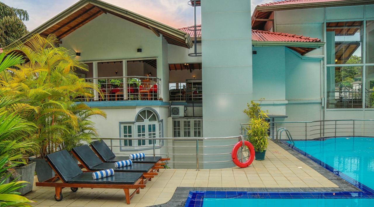 Senani Hotel Канді Екстер'єр фото