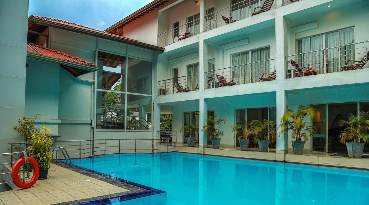 Senani Hotel Канді Екстер'єр фото